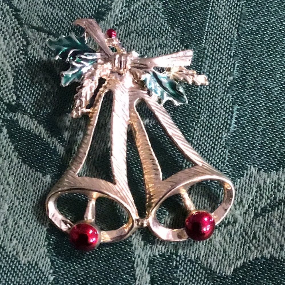 Vintage Christmas Bells brooch gold tone